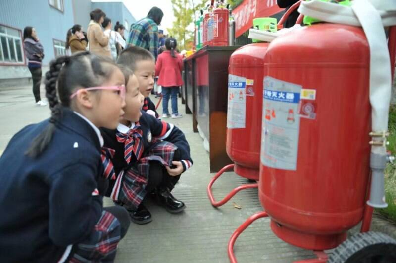 德阳市民走进生产厂商 探秘消防产品&ldquo;前世今生&rdquo;